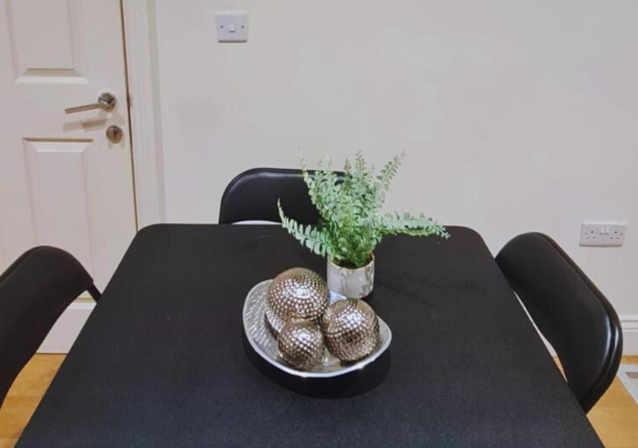 Modern 2 Bedroom Apartment In Peckham Londra Dış mekan fotoğraf